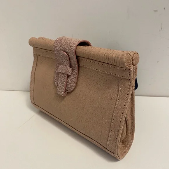 Elegant Tan/Nude Women's Clutch - Picture 3 of 7
